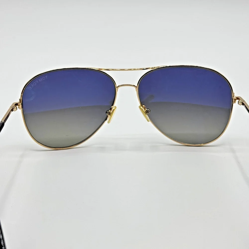 Tom Ford Sunglasses Clark TF823 28D Rose Gold Aviator Polarized Smoke Lens 59mm